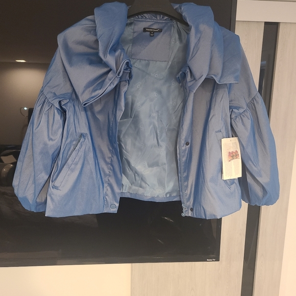 Jacket - Picture 2 of 4